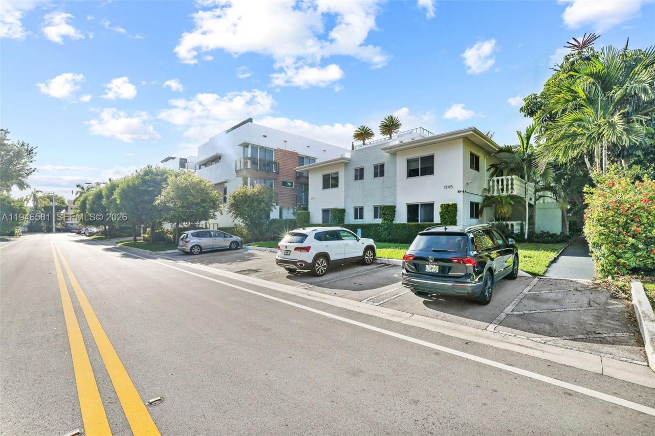 1145 101st St, Unit 4, Bay Harbor Islands, FL 33154 Photo