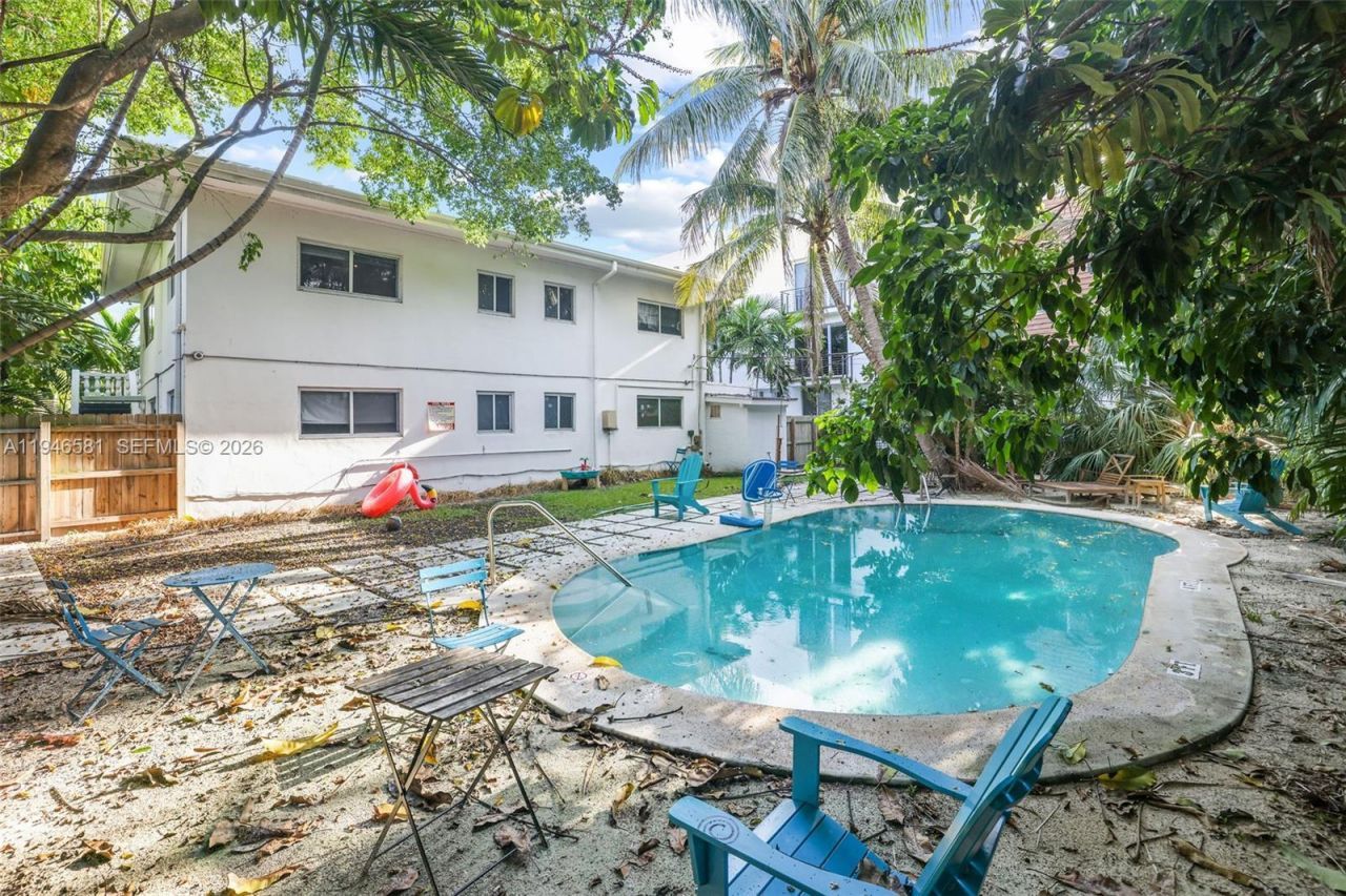 1145 101st St, Unit 4, Bay Harbor Islands, FL 33154 Photo
