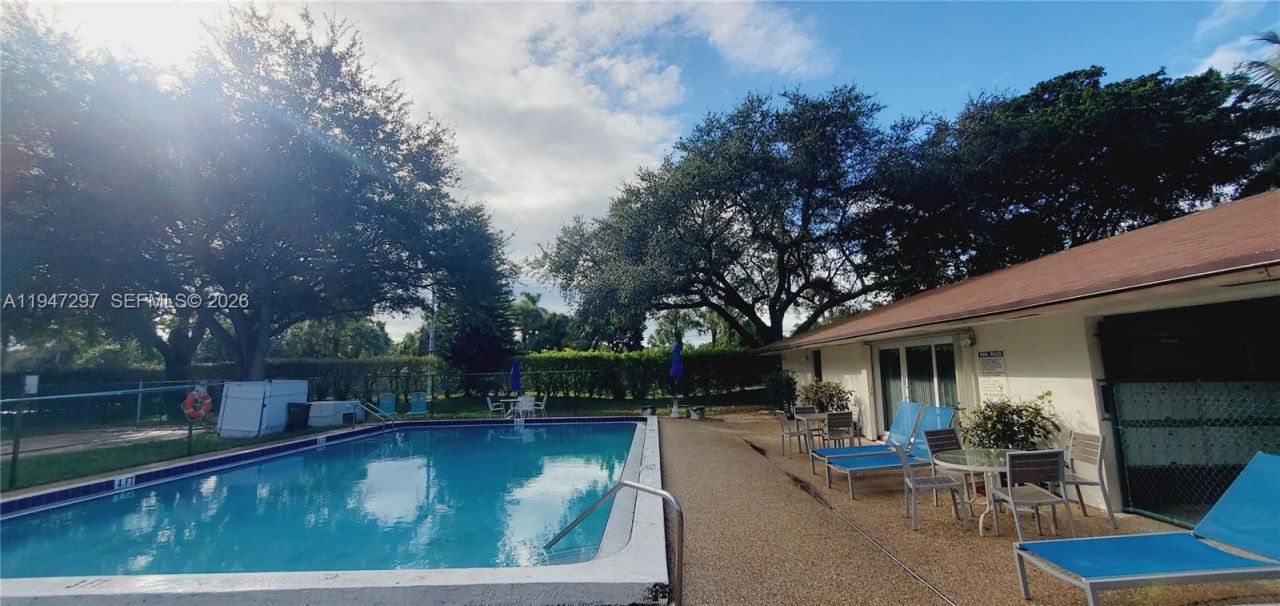 6616 N Parkway Dr, Unit 3-5, Margate, FL 33068 Photo