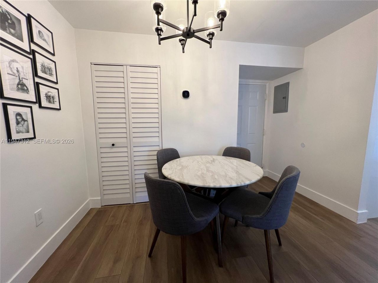 8425 NW 8th St, Unit 406, Miami, FL 33126 Photo