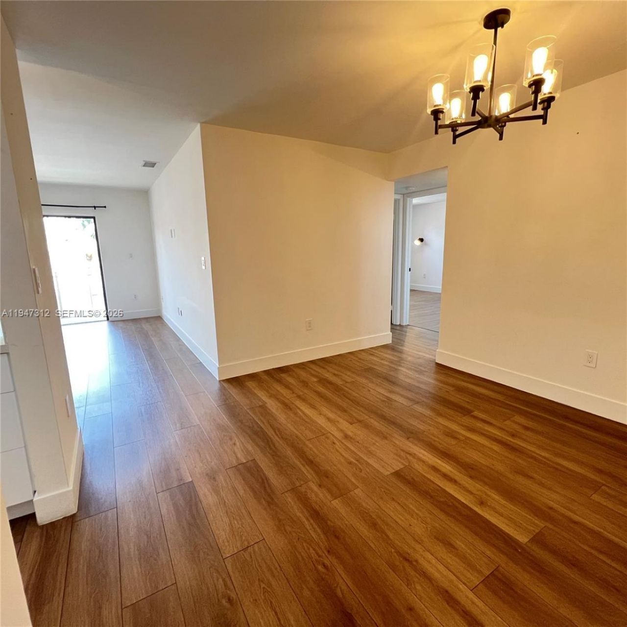 8425 NW 8th St, Unit 406, Miami, FL 33126 Photo