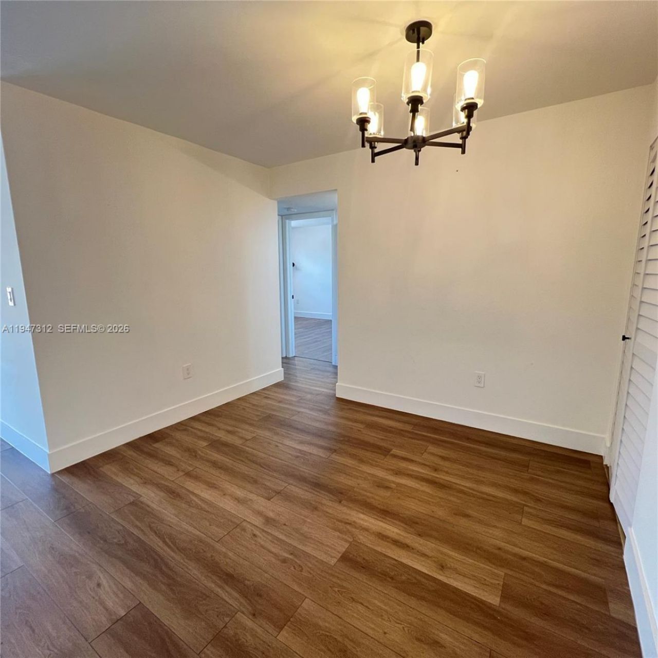 8425 NW 8th St, Unit 406, Miami, FL 33126 Photo