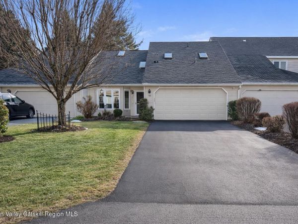 102 Brightonwood Road, Glenmont, NY 12077