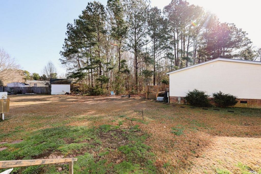 8670 Laurel Wood Dr. Photo 21