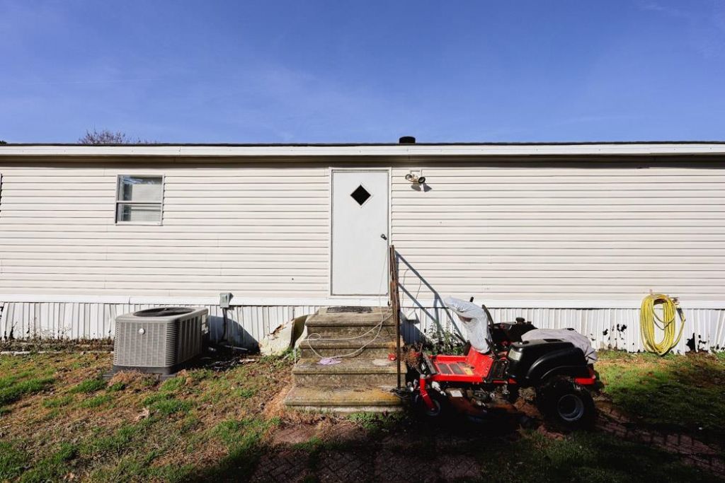 8670 Laurel Wood Dr. Photo 22