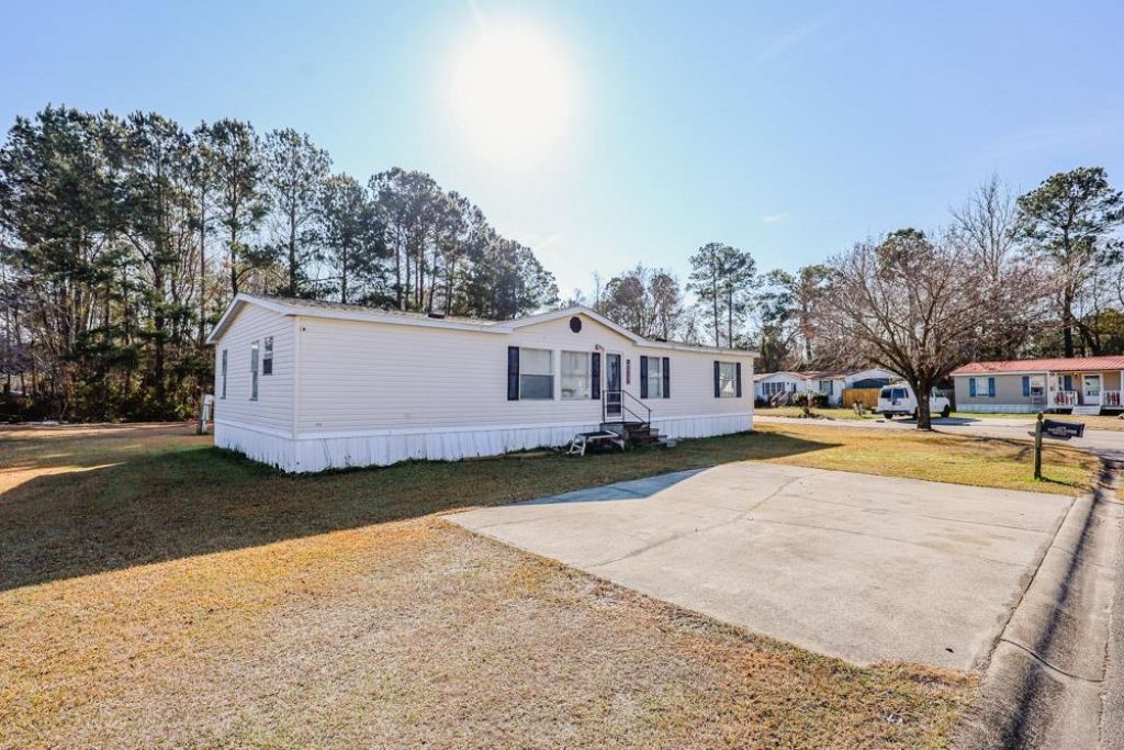 8670 Laurel Wood Dr. Photo 23