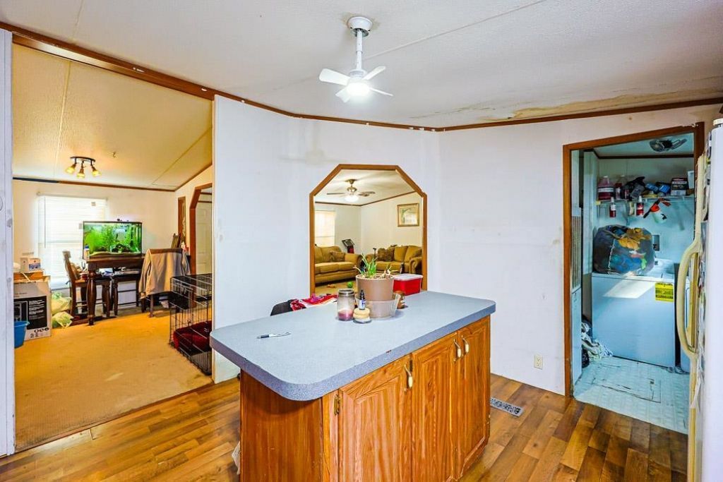 8670 Laurel Wood Dr. Photo 7