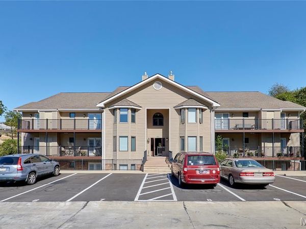 4501 Eli Drive, Unit K, St Louis, MO 63128