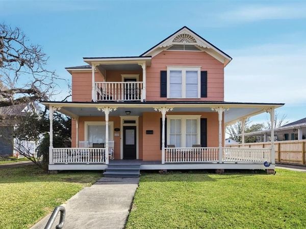 1149 Hodges Street, Lake Charles, LA 70601