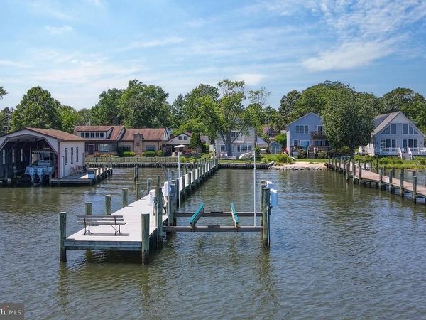 3685 1ST AVENUE, EDGEWATER, MD 21037