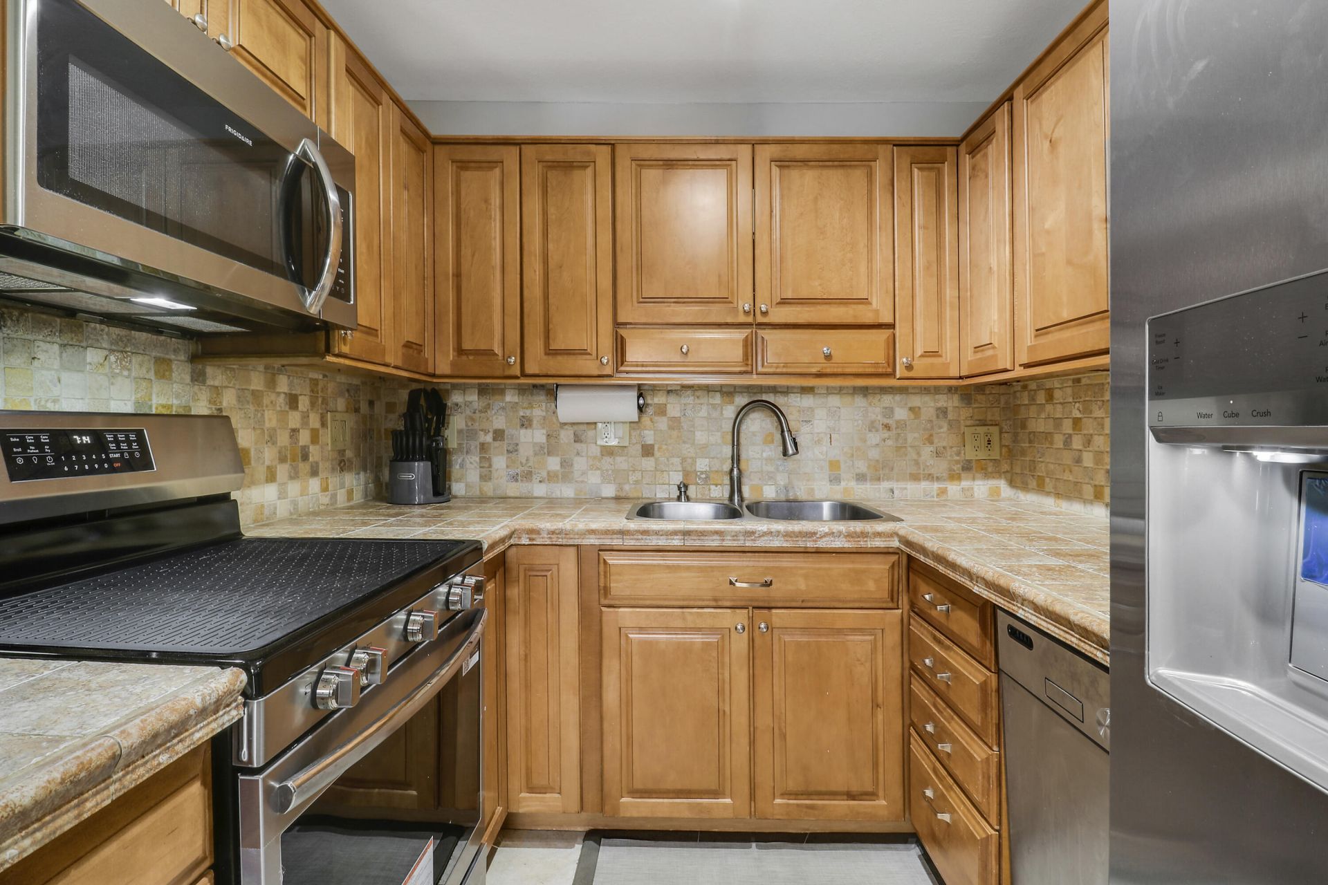 112 Yacht Club Drive, Unit 8, North Palm Beach, FL 33408 Photo