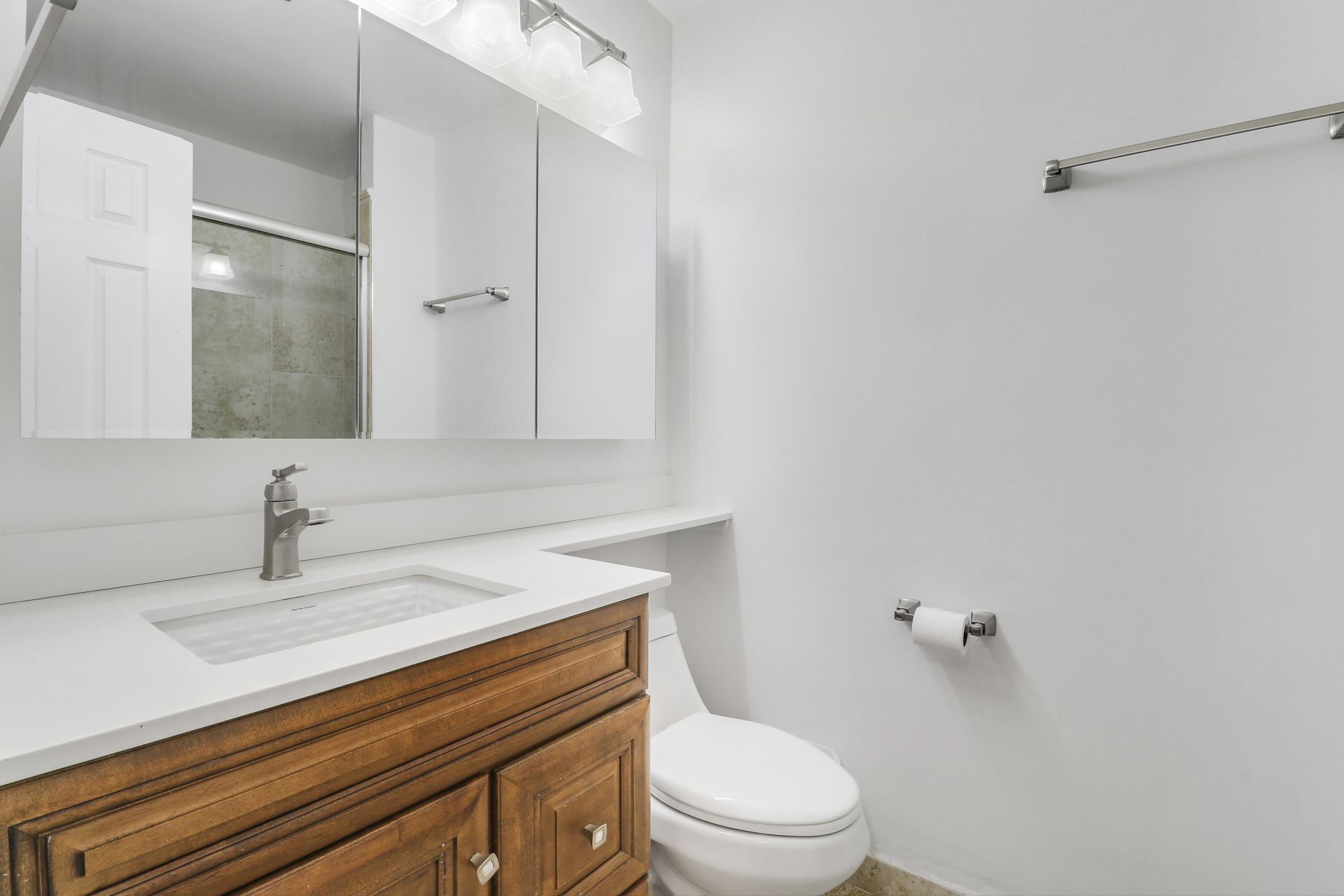 112 Yacht Club Drive, Unit 8, North Palm Beach, FL 33408 Photo