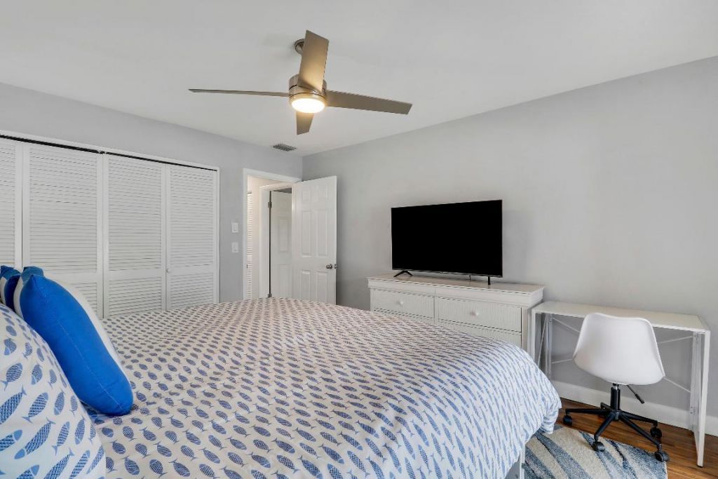 112 Yacht Club Drive, Unit 8, North Palm Beach, FL 33408 Photo