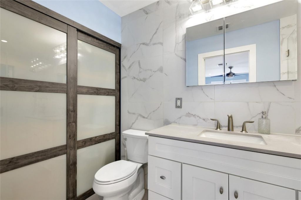 390 NE 10th Avenue, Fort Lauderdale, FL 33301 Photo