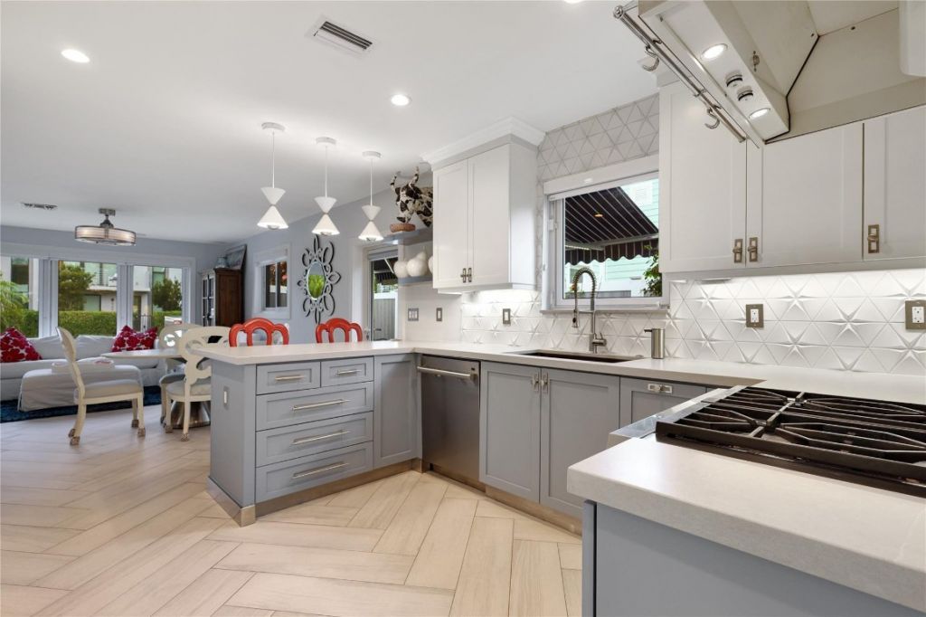 390 NE 10th Avenue, Fort Lauderdale, FL 33301 Photo