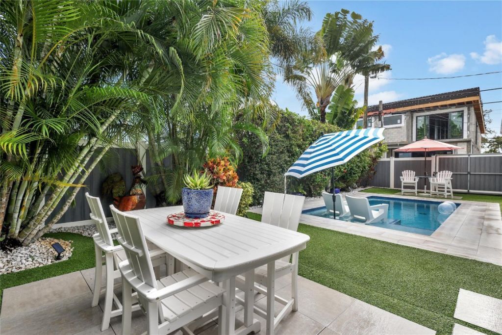 390 NE 10th Avenue, Fort Lauderdale, FL 33301 Photo