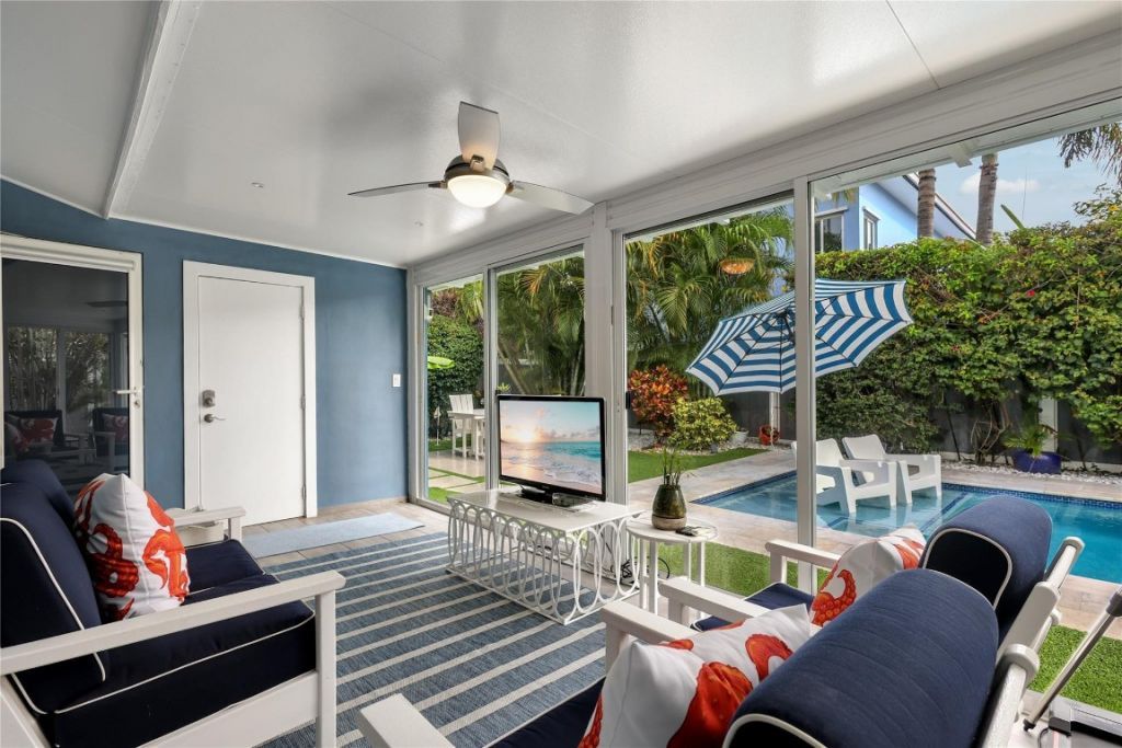 390 NE 10th Avenue, Fort Lauderdale, FL 33301 Photo