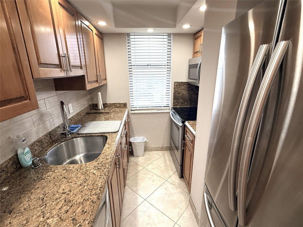 111 Briny Avenue, Unit 711, Pompano Beach, FL 33062 Photo