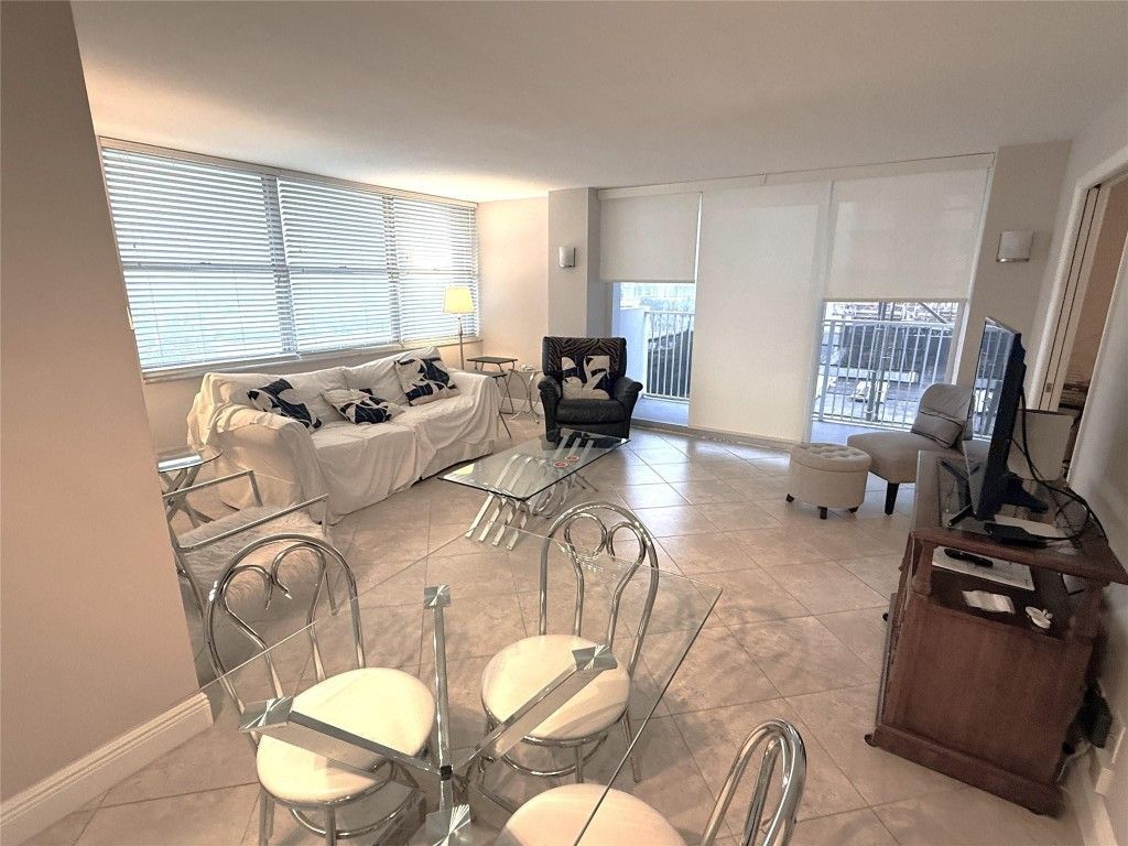 111 Briny Avenue, Unit 711, Pompano Beach, FL 33062 Photo