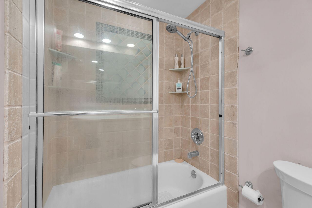 423 Sombrero Beach Road, Unit 9, Marathon, FL 33050 Photo