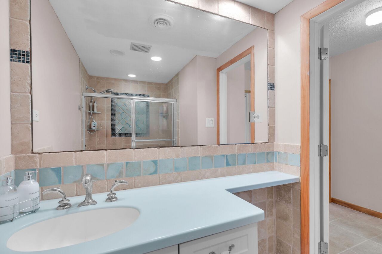 423 Sombrero Beach Road, Unit 9, Marathon, FL 33050 Photo