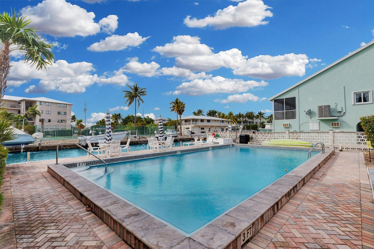 423 Sombrero Beach Road, Unit 9, Marathon, FL 33050 Photo