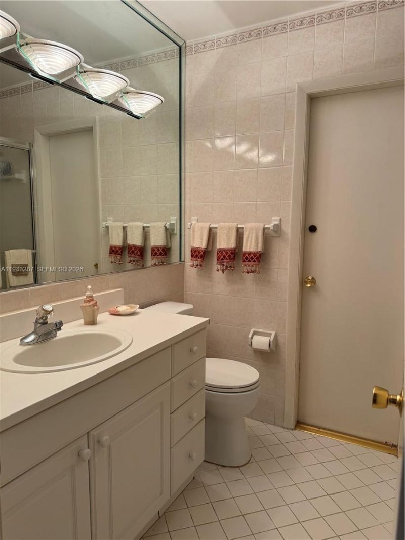 3440 NE 170th St , North Miami Beach, FL 33160 Photo