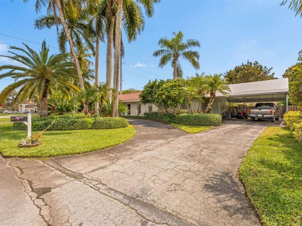 8200 SW 185th Ter, Cutler Bay, FL 33157