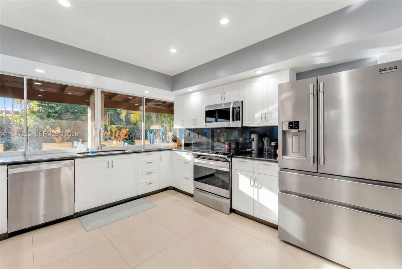 8200 SW 185th Ter, Cutler Bay, FL 33157 Photo