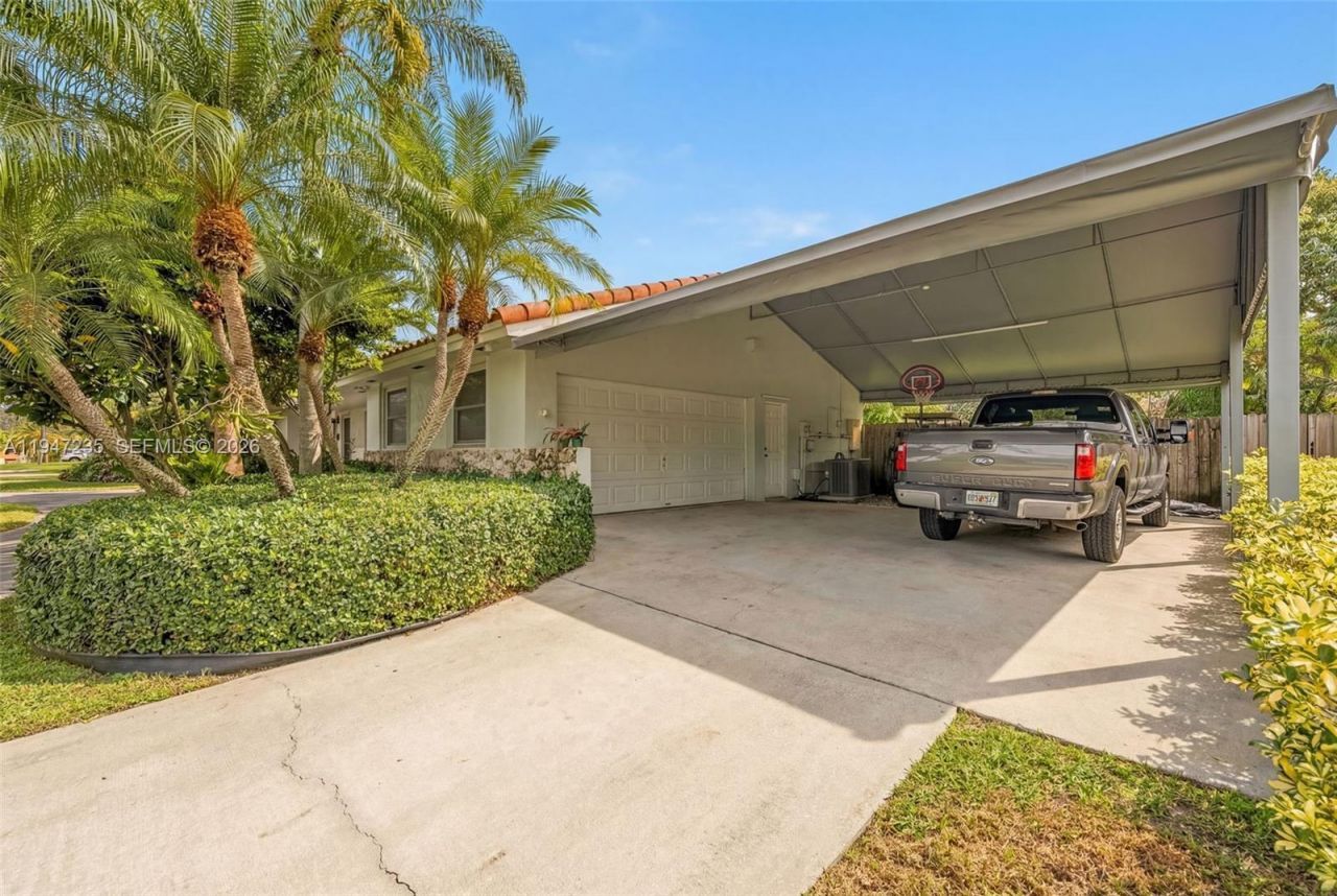 8200 SW 185th Ter, Cutler Bay, FL 33157 Photo