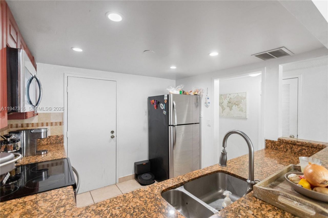 3725 S Ocean Dr , Unit 1117, Hollywood, FL 33019 Photo