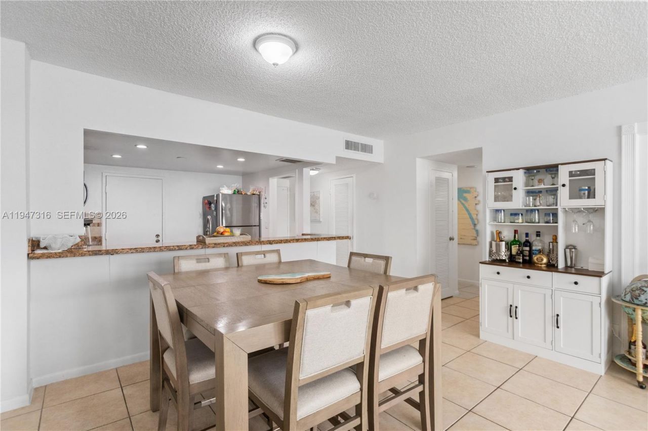 3725 S Ocean Dr , Unit 1117, Hollywood, FL 33019 Photo