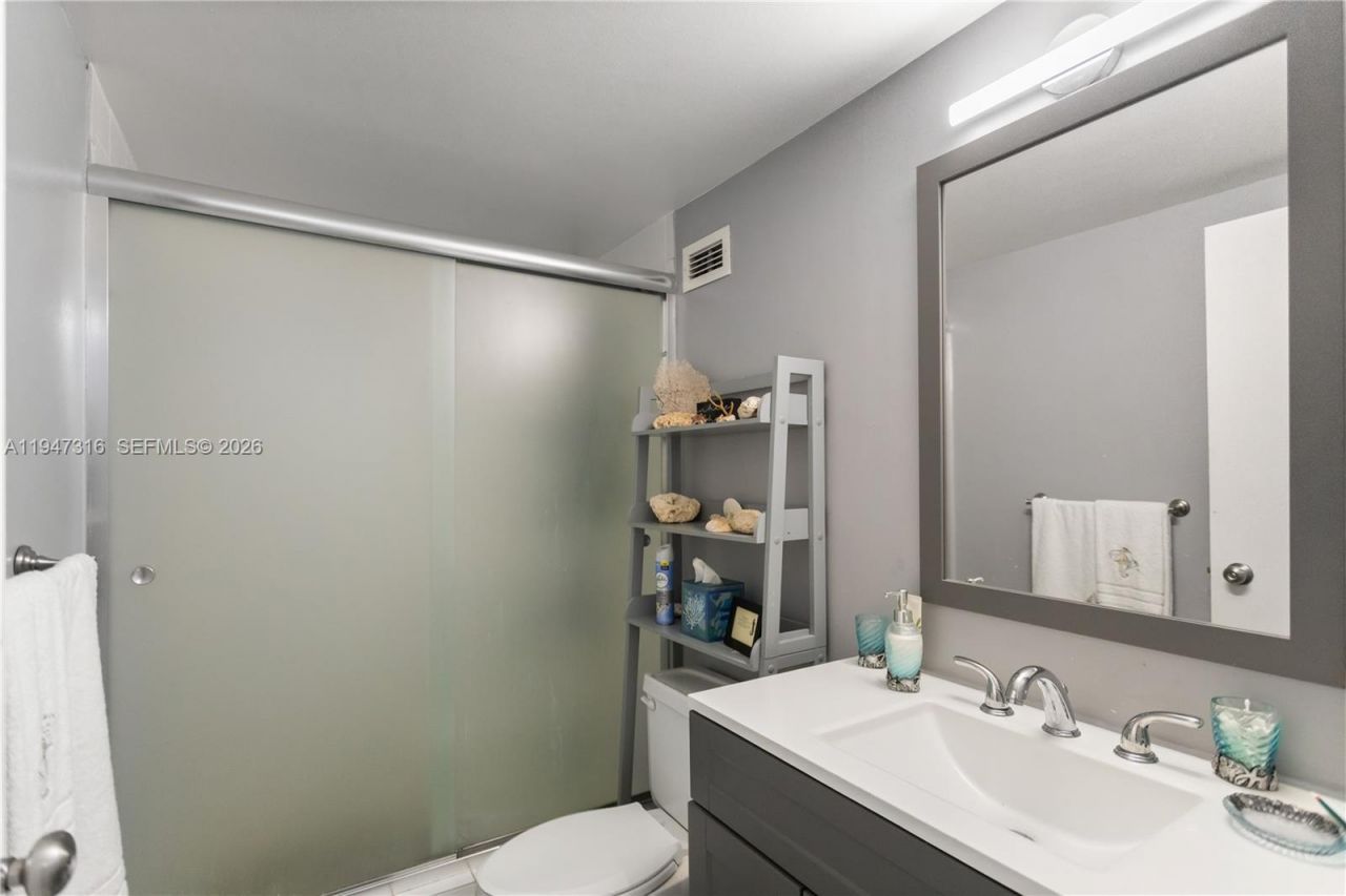 3725 S Ocean Dr , Unit 1117, Hollywood, FL 33019 Photo