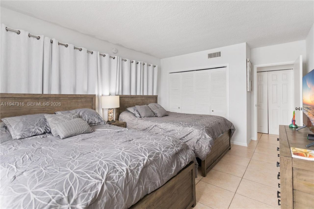 3725 S Ocean Dr , Unit 1117, Hollywood, FL 33019 Photo