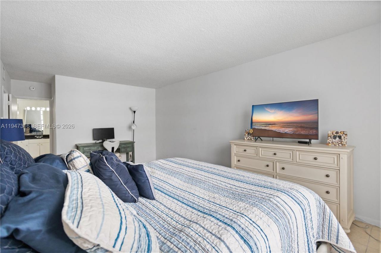 3725 S Ocean Dr , Unit 1117, Hollywood, FL 33019 Photo