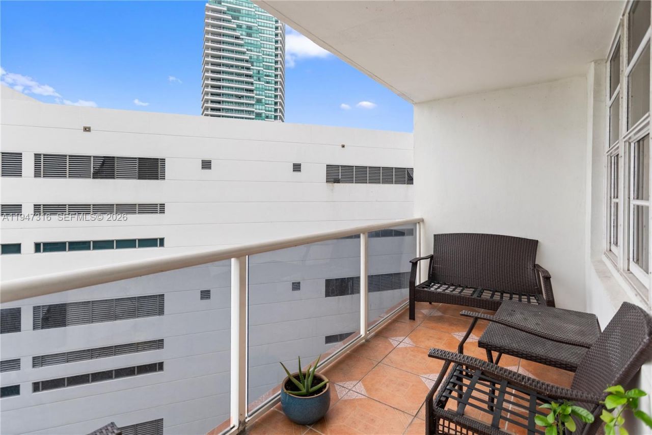 3725 S Ocean Dr , Unit 1117, Hollywood, FL 33019 Photo