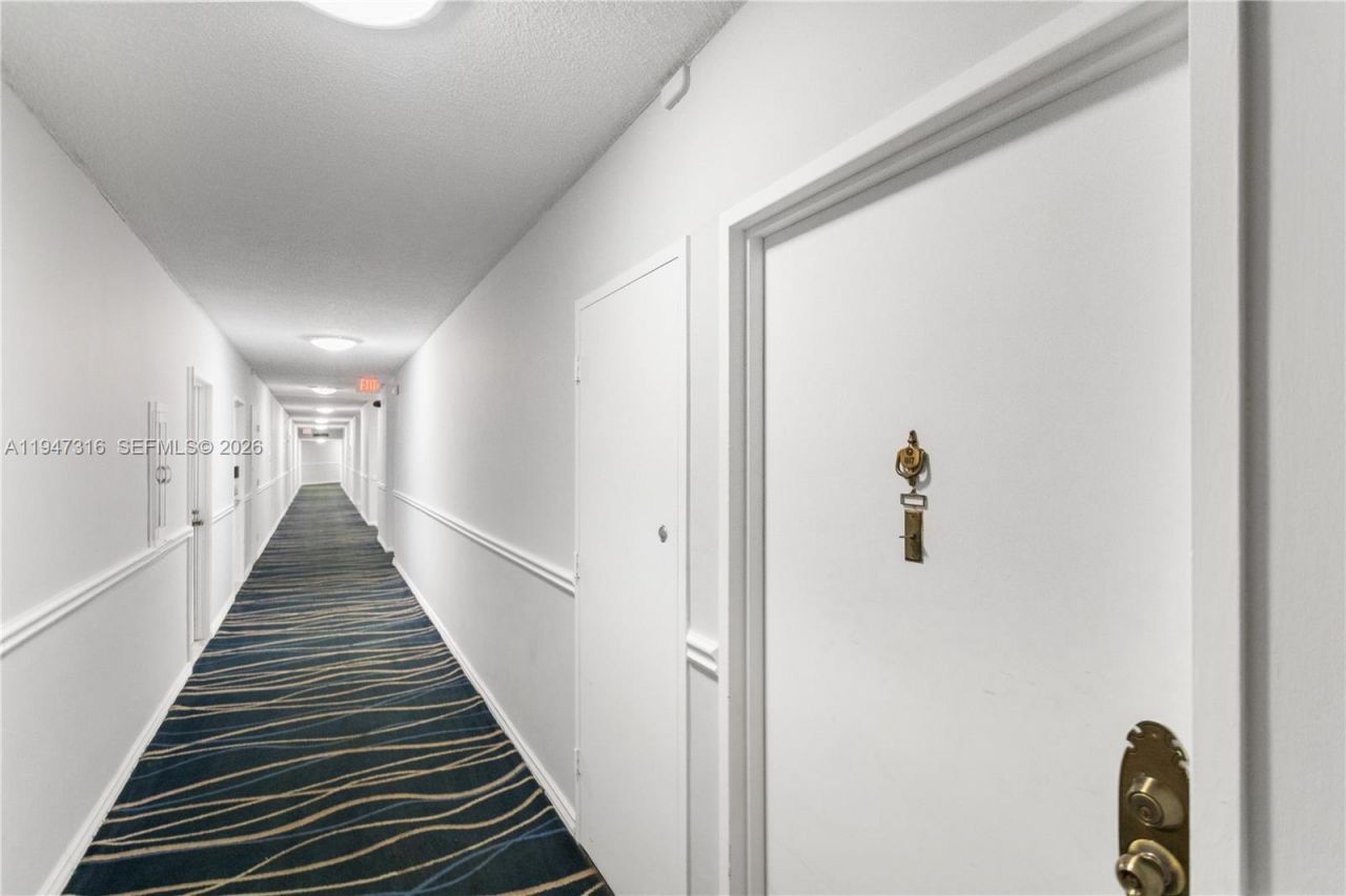 3725 S Ocean Dr , Unit 1117, Hollywood, FL 33019 Photo