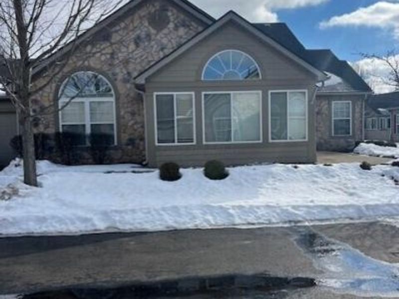 605 Turning Leaf Lane, Heath, OH 43056 Photo 2