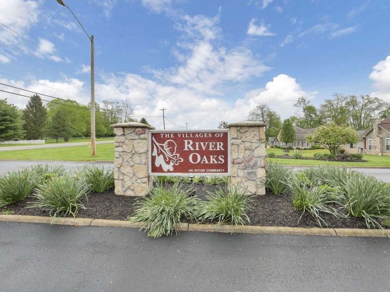 605 Turning Leaf Lane, Heath, OH 43056 Photo 4