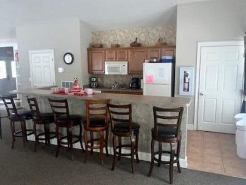 605 Turning Leaf Lane, Heath, OH 43056 Photo 8