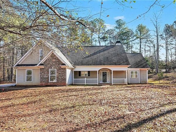 234 Lake Chase Drive N, Griffin, GA 30224