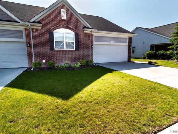 1408 Lincoln Street, Lapeer, MI 48446