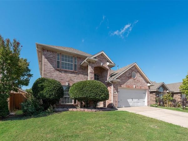 5702 Streamside Drive, Arlington, TX 76018