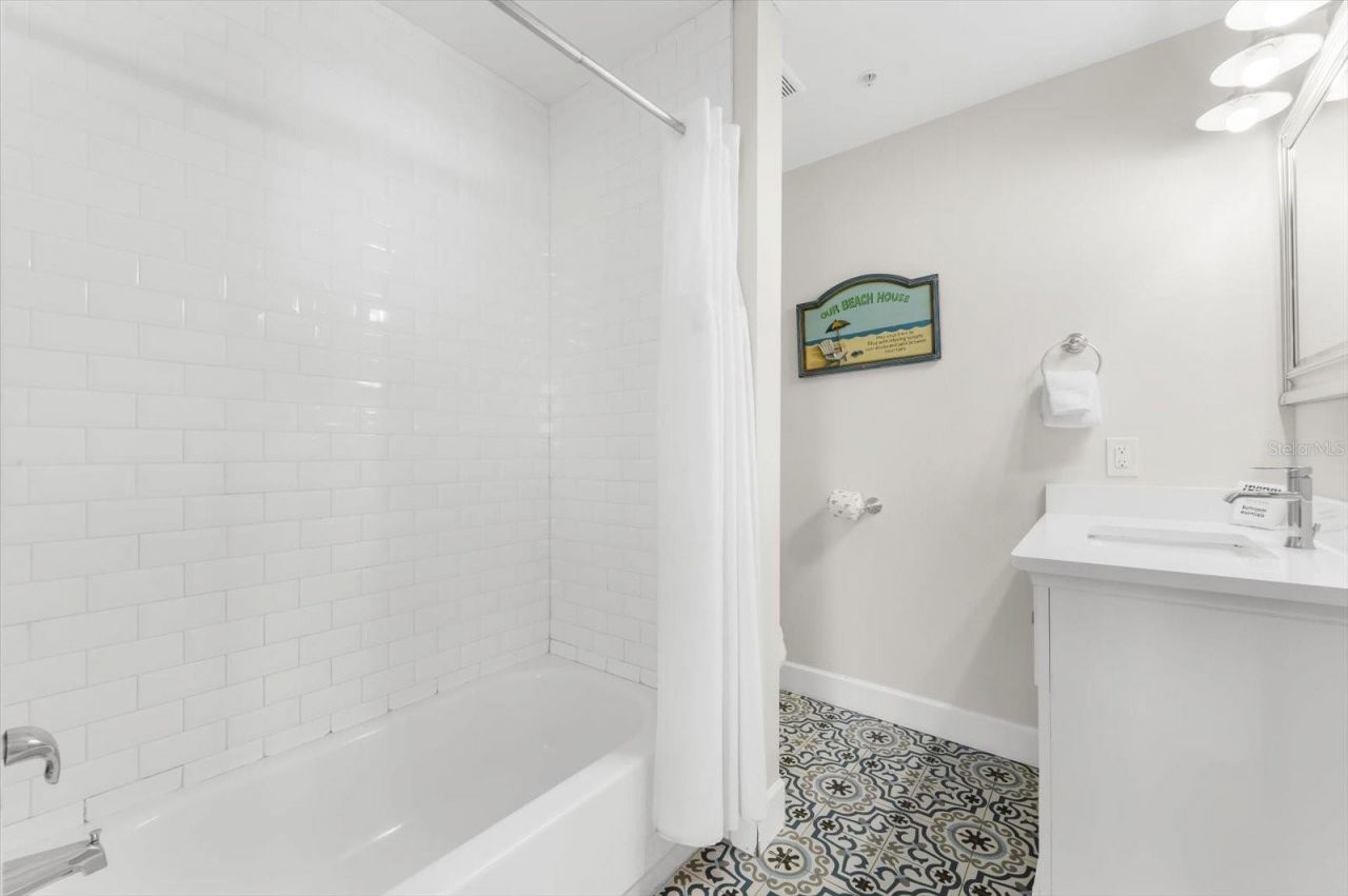 355 Calle Miramar, Sarasota, FL 34242 Photo