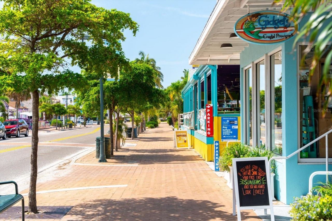 355 Calle Miramar, Sarasota, FL 34242 Photo