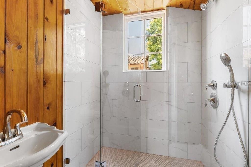 4511 Bay Shore Road, Sarasota, FL 34234 Photo