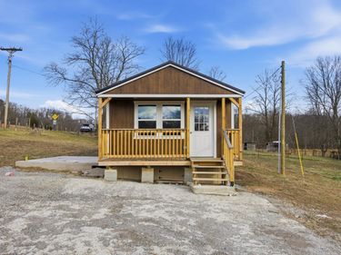 5434 Pine Ridge Road, Winchester, KY 40391