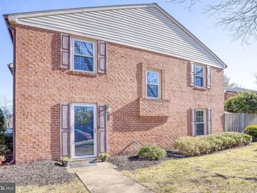 5625 INDEPENDENCE CIRCLE, ALEXANDRIA, VA 22312