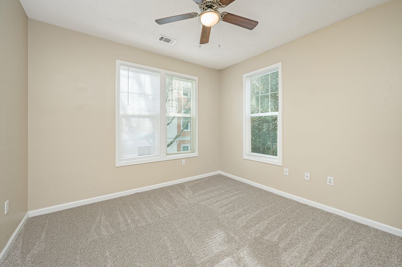 2127 Chatelain Way Photo 11