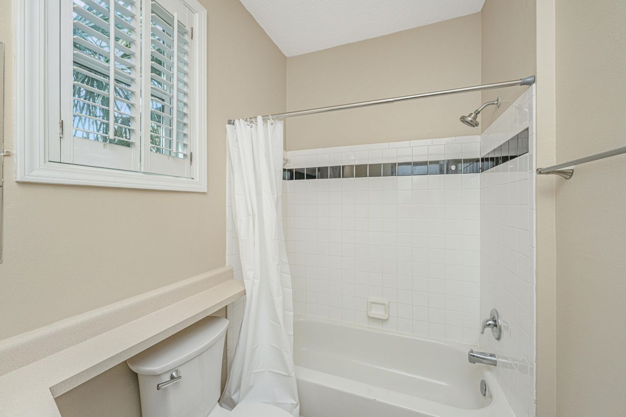 2127 Chatelain Way Photo 14